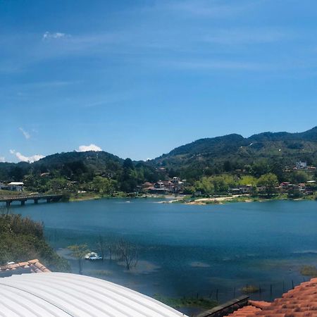 Lake View Hostel Guatape Exterior photo