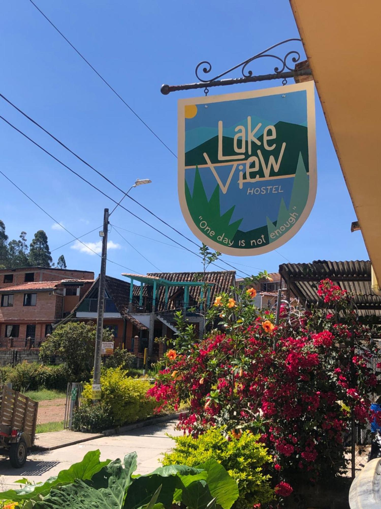 Lake View Hostel Guatape Exterior photo