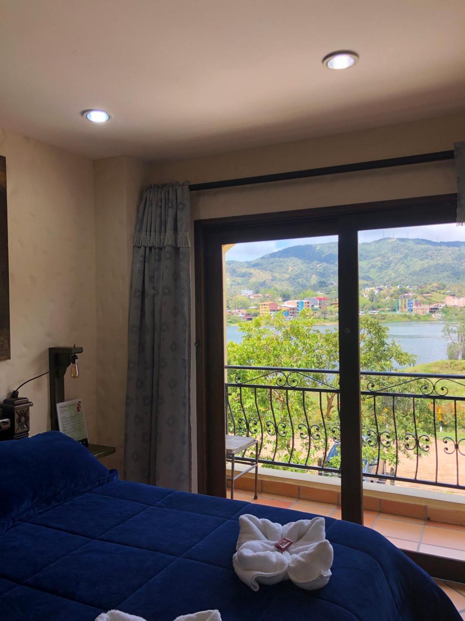 Lake View Hostel Guatape Exterior photo