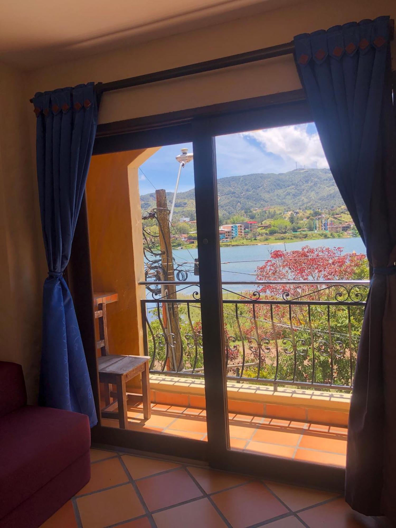 Lake View Hostel Guatape Exterior photo